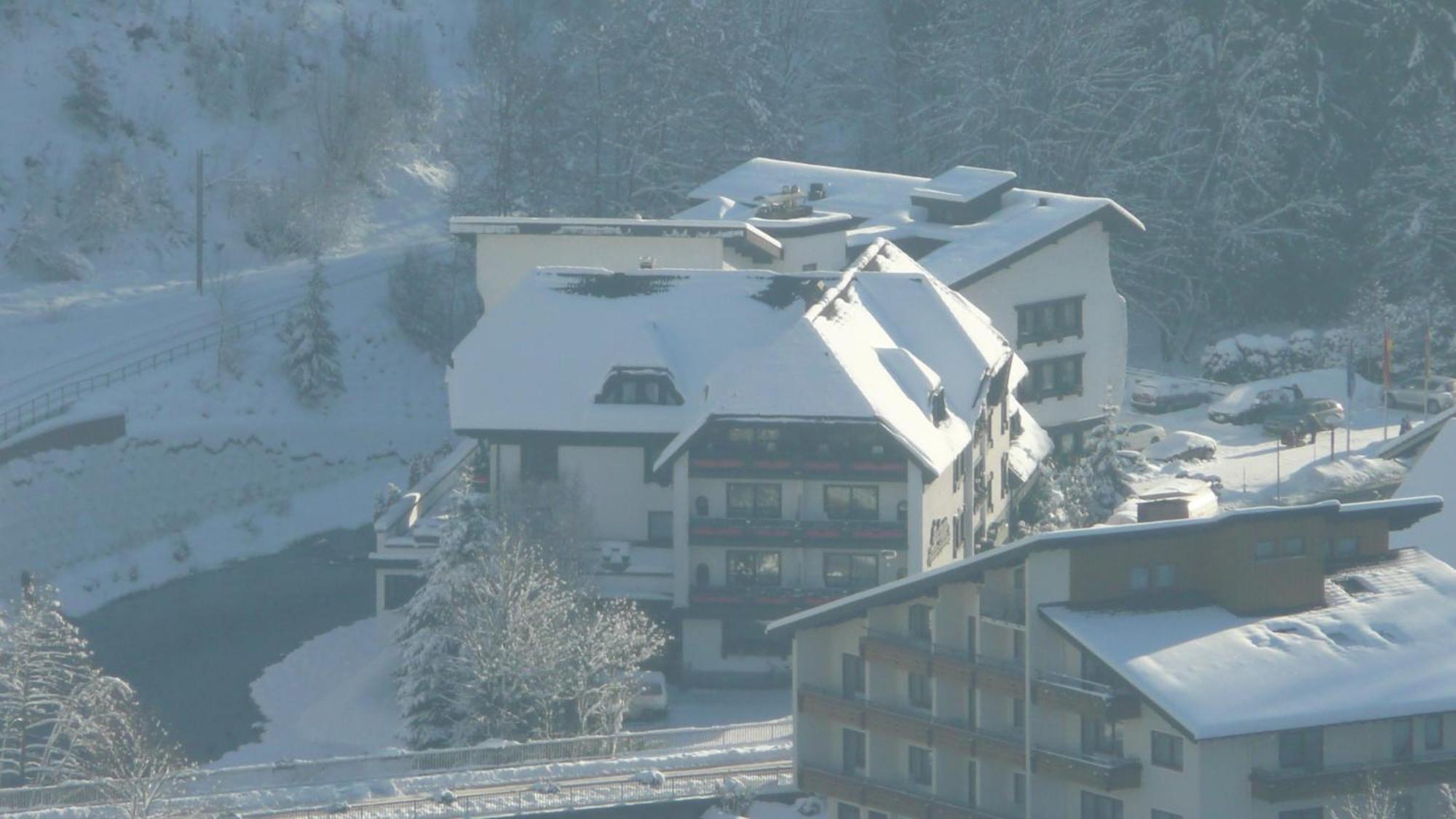 Sackmanns Wanderhotel Löwen Baiersbronn Exteriör bild