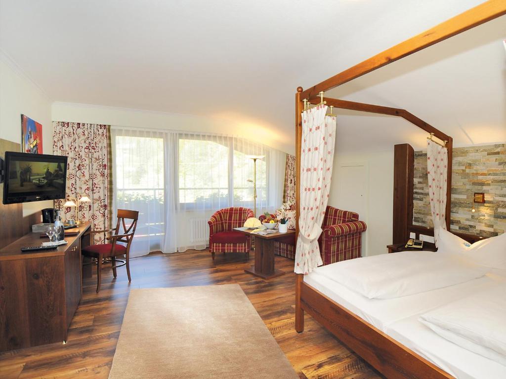 Sackmanns Wanderhotel Löwen Baiersbronn Exteriör bild